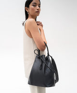 Bucket Bags Callista Crafts Bucket Bag Grained Leather Black O/S / Black Apoella