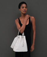 Bucket Bags Callista Crafts Bucket Bag Grained Leather Oat O/S / Oat Apoella