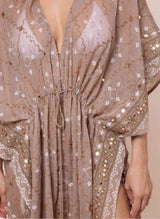 Kimono Juliet Dunn Kimono In Mosaic Print With Mirror Embroidery Mocha ONE SIZE / Brown Apoella