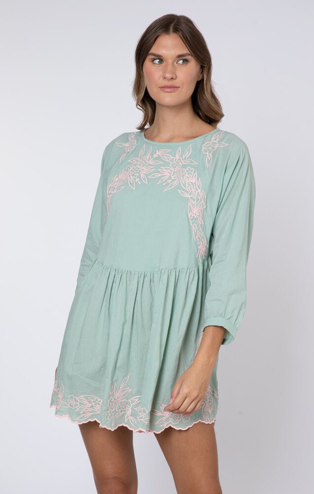 Dresses Juliet Dunn Batwing Dress W.Floral Embroidery Sage/Candy Apoella