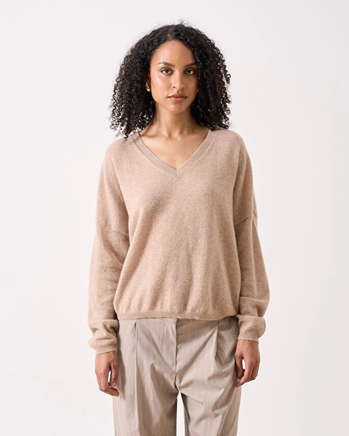 Sweater Absolut Cashmere Alicia V Neck Sweater Sand Apoella