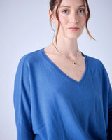 Sweater Absolut Cashmere Camille V Neck Sweater Horizon Blue Apoella